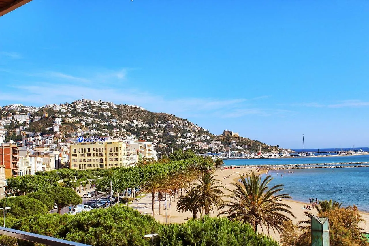 Apartment Primera Linea De Mar Centro Roses Spain